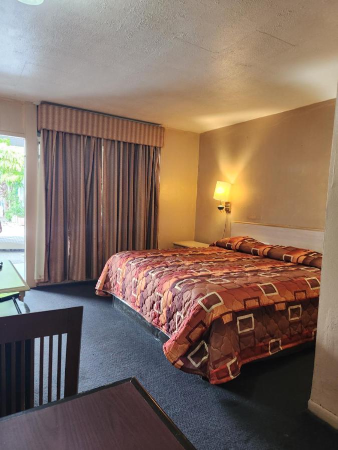 Econo Inn 克利尔沃特 外观 照片